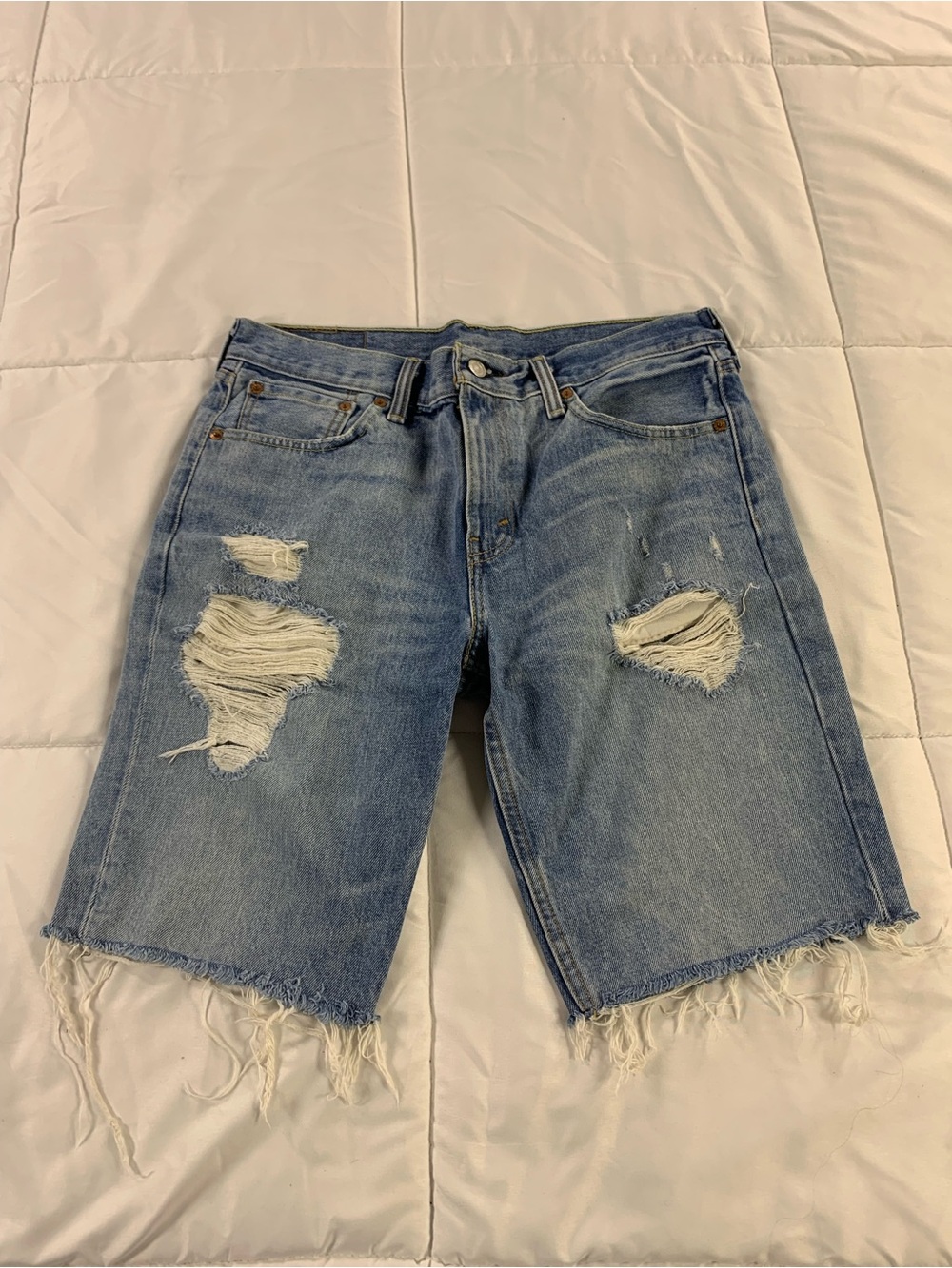 Pre loved LEVI STRAUSS shorts womens size 33